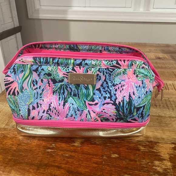 Lilly Pulitzer Handbags - Lilly Pulitzer Haden Travel Pouch